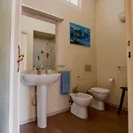 Casa D'artista - Charming + Parking דירה